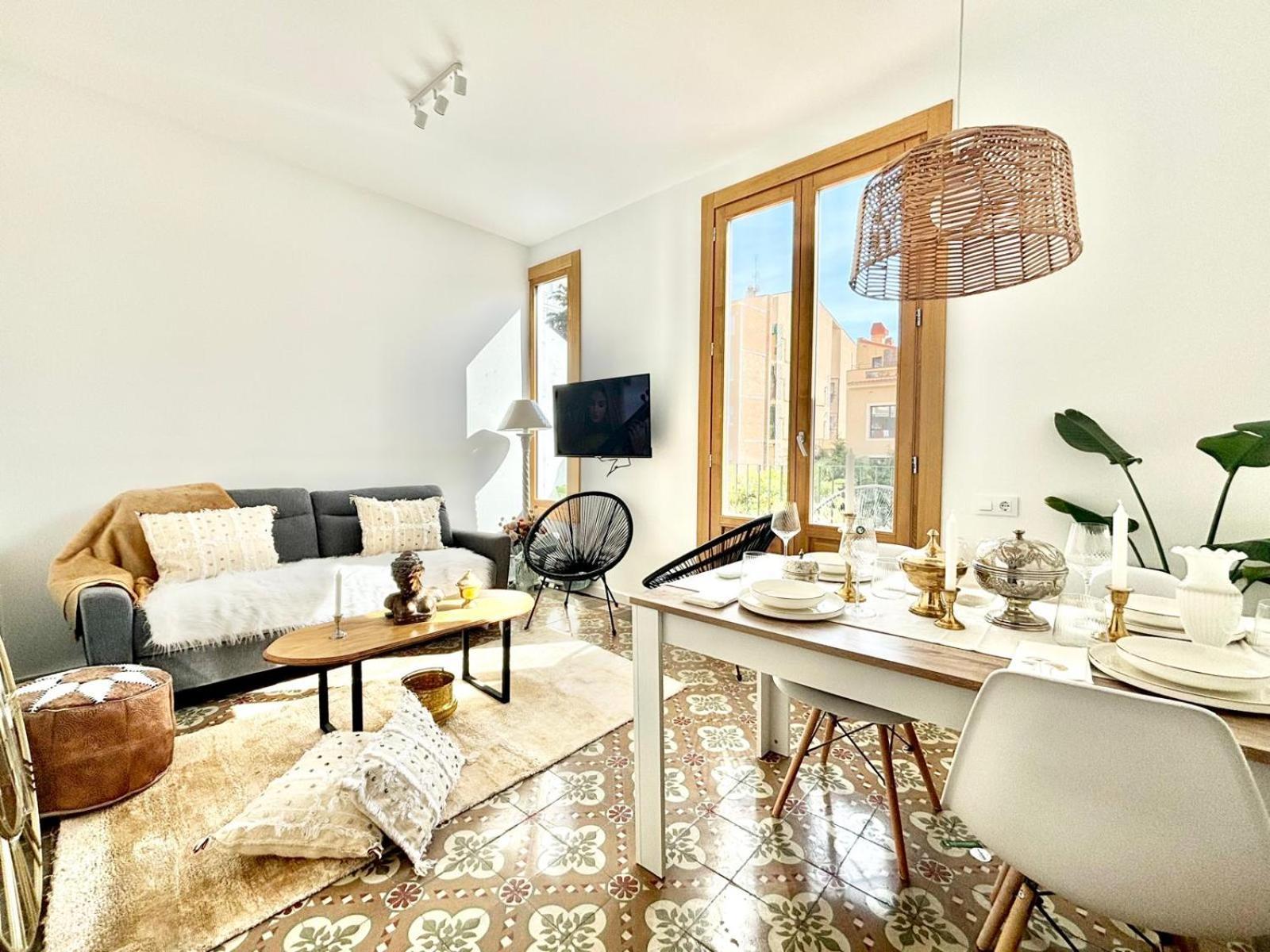 Piso Ideal Con 3 3 Banos Y Terraza *